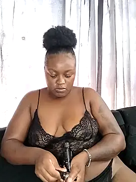 Snapshot of TheDoubleTrouble18xxx chatting on January 2025 07:37:01 AM TheDoubleTrouble18xxx online show from January 2025 07:37:01 AM