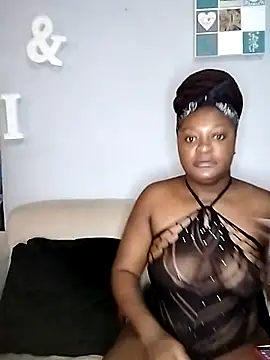 Snapshot of TheDoubleTrouble18xxx chatting on February 2025 09:35:02 PM TheDoubleTrouble18xxx online show from February 2025 09:35:02 PM
