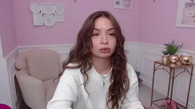 LucySkilar online show from October 2025 04:32:01 AM