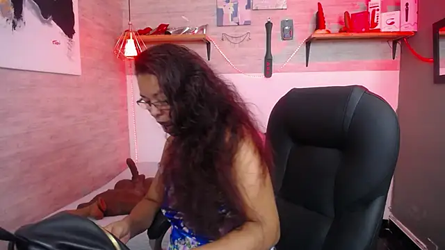 Snapshot of MaturePure chatting on October 2025 12:28:02 PM MaturePure online show from October 2025 12:28:02 PM