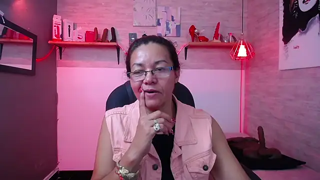 Snapshot of MaturePure chatting on October 2025 08:37:02 PM MaturePure online show from October 2025 08:37:02 PM