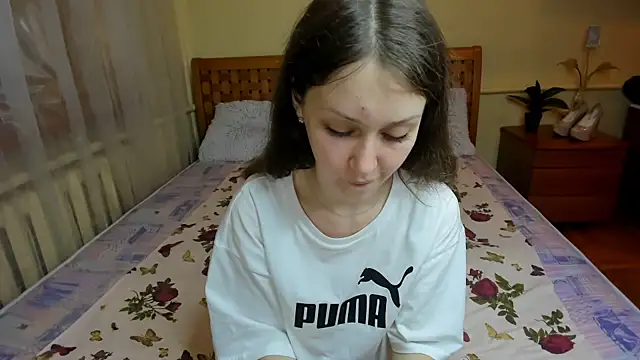 Snapshot of AfinaCutie chatting on October 2025 12:38:02 PM AfinaCutie online show from October 2025 12:38:02 PM