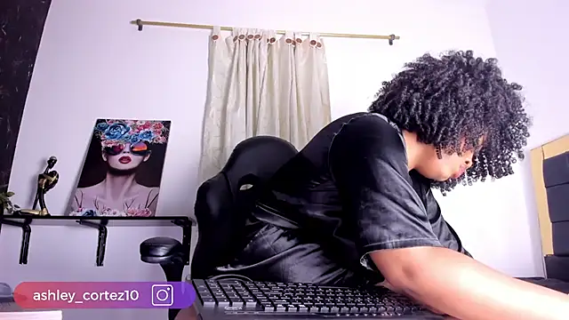 ashley crotez online show from March 2025 12:21:01 AM