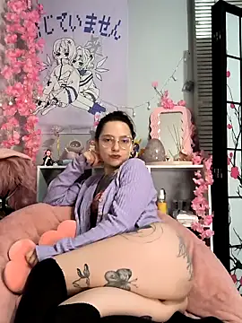 mamiedonuts online show from March 2025 10:05:02 PM