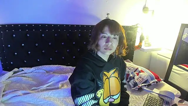 Snapshot of hey_noraly chatting on November 2025 04:48:01 AM hey noraly online show from November 2025 04:48:01 AM