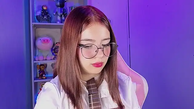 Snapshot of EmilyMiller_ chatting on October 2025 04:30:02 PM EmilyMiller online show from October 2025 04:30:02 PM