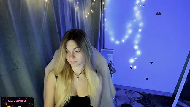 Snapshot of Sweet_me_ chatting on October 2025 06:13:02 AM Sweet me online show from October 2025 06:13:02 AM