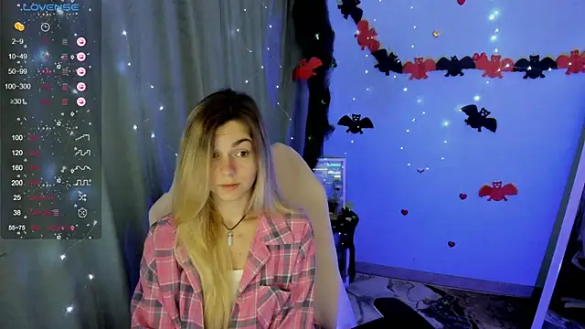 Snapshot of Sweet_me_ chatting on October 2025 07:03:02 AM Sweet me online show from October 2025 07:03:02 AM