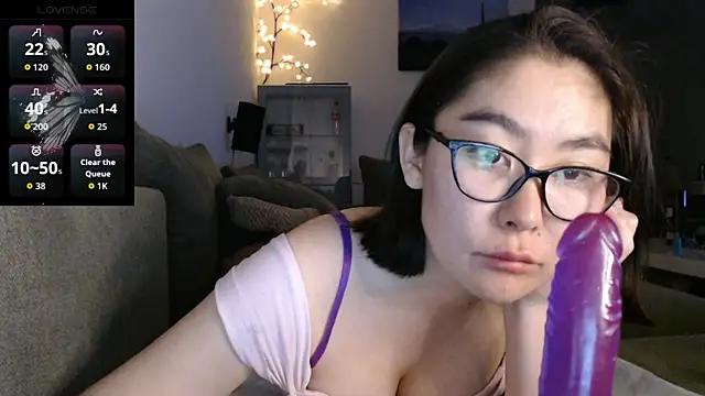 Kunimitsuu  online show from October 2025 10:54:02 PM