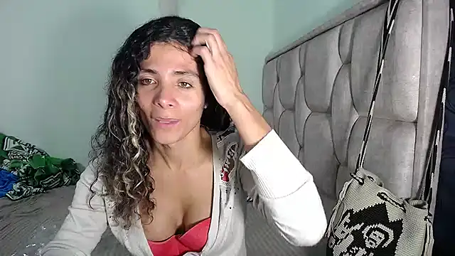 Nadia Monroe online show from December 2024 01:11:01 AM