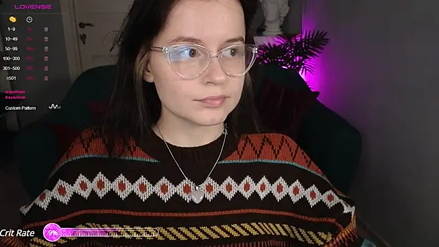 Snapshot of reb_luvng chatting on December 2024 03:05:01 PM reb luvng online show from December 2024 03:05:01 PM