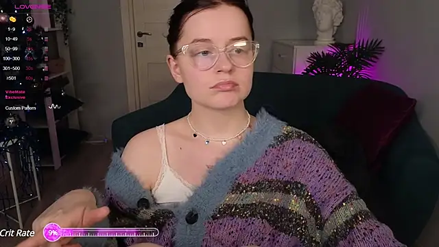 Snapshot of reb_luvng chatting on December 2024 02:38:01 PM reb luvng online show from December 2024 02:38:01 PM