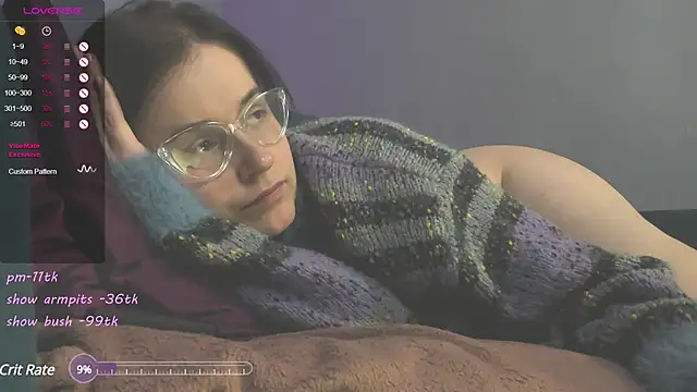 Snapshot of reb_luvng chatting on December 2024 11:50:01 PM reb luvng online show from December 2024 11:50:01 PM