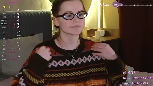Snapshot of reb_luvng chatting on February 2025 05:45:01 PM reb luvng online show from February 2025 05:45:01 PM