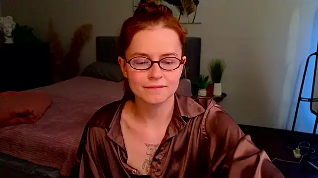 Snapshot of reb_luvng chatting on September 2025 01:43:02 PM reb luvng online show from September 2025 01:43:02 PM