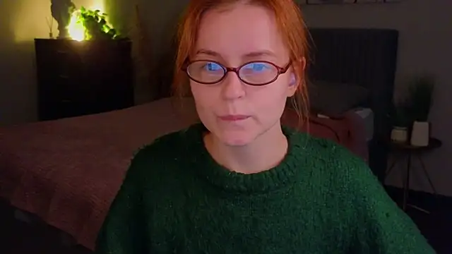 Snapshot of reb_luvng chatting on September 2025 01:44:02 PM reb luvng online show from September 2025 01:44:02 PM