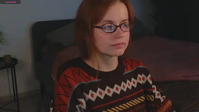 Snapshot of reb_luvng chatting on September 2025 01:54:02 PM reb luvng online show from September 2025 01:54:02 PM