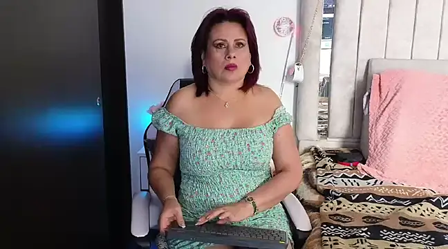 Snapshot of Kaily_jonness chatting on December 2024 05:31:02 PM Kaily jonness online show from December 2024 05:31:02 PM