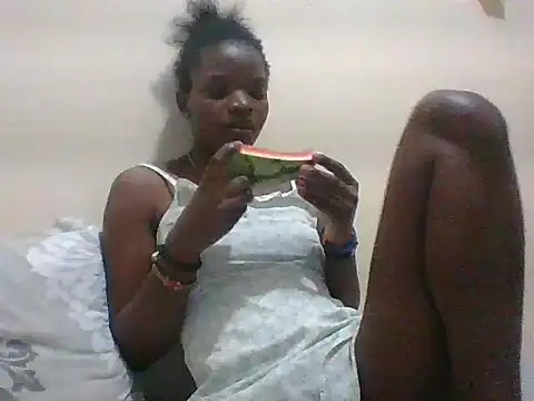 Snapshot of hotgal1112 chatting on September 2025 07:48:01 PM hotgal1112 online show from September 2025 07:48:01 PM