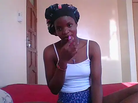 Snapshot of hotgal1112 chatting on October 2025 12:33:01 PM hotgal1112 online show from October 2025 12:33:01 PM