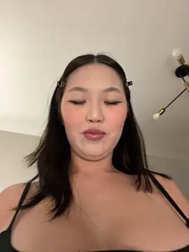 Aiko Yumi online show from October 2025 07:16:02 PM