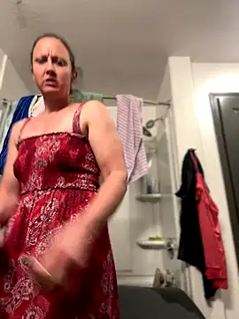 Snapshot of SexyB214 chatting on October 2025 09:56:01 PM SexyB214 online show from October 2025 09:56:01 PM