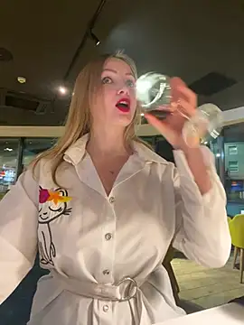 LadyTatiana Madam online show from February 2025 08:22:01 PM