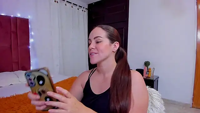 AURORA FRANKLIN online show from January 2025 01:09:01 PM