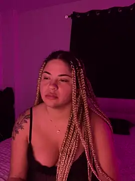 Snapshot of MelSaunders chatting on October 2025 03:07:01 AM MelSaunders online show from October 2025 03:07:01 AM