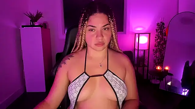 Snapshot of MelSaunders chatting on November 2025 03:18:02 AM MelSaunders online show from November 2025 03:18:02 AM