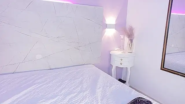 Snapshot of AbrilBrent chatting on October 2025 07:36:02 PM AbrilBrent online show from October 2025 07:36:02 PM