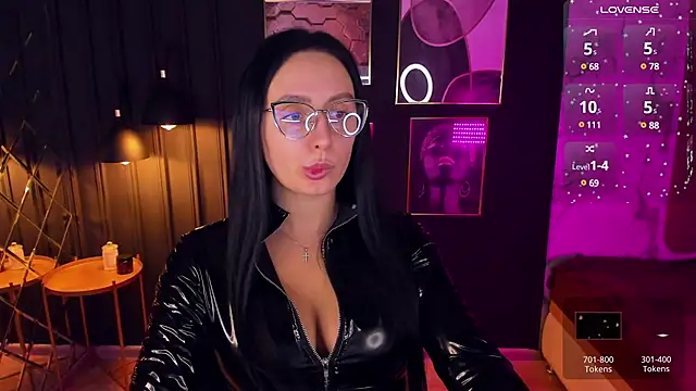 Christy Calypso online show from December 2024 11:07:01 PM