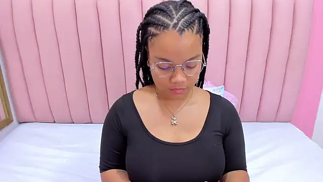 ISABELLA 020 online show from January 2025 12:36:02 PM