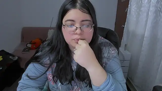 Snapshot of Aria_Fullbuster chatting on November 2025 09:00:02 PM Aria Fullbuster online show from November 2025 09:00:02 PM