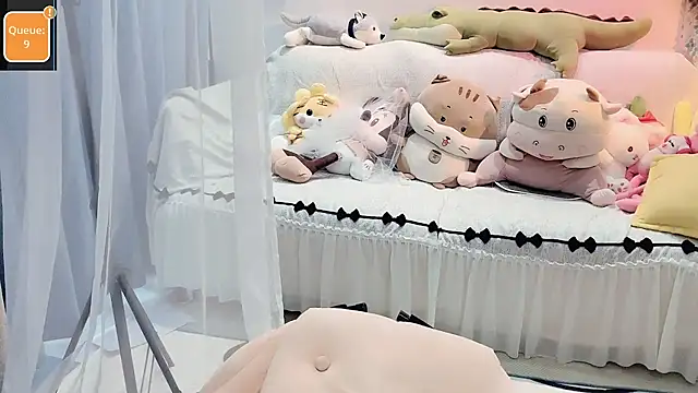 AKiKi711 online show from September 2025 05:19:02 AM