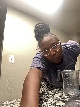 Snapshot of XxMidnightEssencexX chatting on November 2025 08:03:01 PM XxMidnightEssencexX online show from November 2025 08:03:01 PM