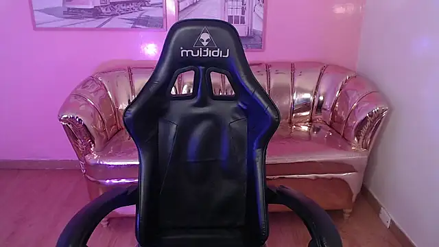 carlie mayer v online show from September 2025 03:39:01 PM