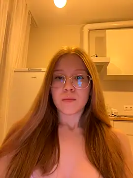 Snapshot of Eva_Weyne chatting on October 2025 07:22:01 PM Eva Weyne online show from October 2025 07:22:01 PM