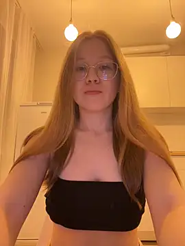 Snapshot of Eva_Weyne chatting on October 2025 06:50:02 PM Eva Weyne online show from October 2025 06:50:02 PM