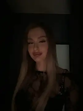 Snapshot of Sweet__Milly chatting on January 2025 09:47:02 PM Sweet Milly online show from January 2025 09:47:02 PM