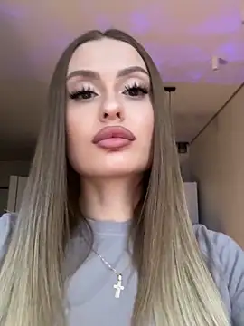 Snapshot of Sweet__Milly chatting on October 2025 01:07:02 PM Sweet Milly online show from October 2025 01:07:02 PM