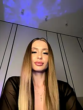 Snapshot of Sweet__Milly chatting on October 2025 03:40:02 PM Sweet Milly online show from October 2025 03:40:02 PM