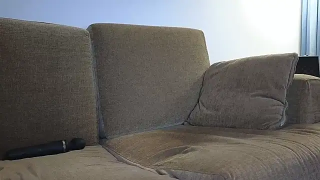 Snapshot of Mr-and-Mrs-Smith chatting on October 2025 02:07:02 PM Mr-and-Mrs-Smith online show from October 2025 02:07:02 PM