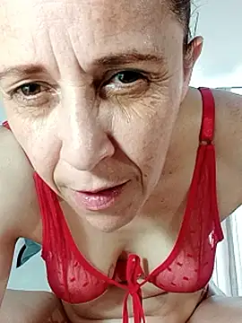 Snapshot of Emilyjunn chatting on September 2025 05:16:02 PM Emilyjunn online show from September 2025 05:16:02 PM