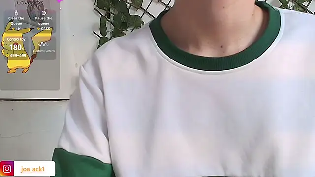 Snapshot of Levii_Ackermann chatting on February 2025 02:13:02 PM Levii Ackermann online show from February 2025 02:13:02 PM