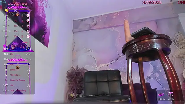 VALERIAQUEENTS online show from September 2025 01:03:01 PM