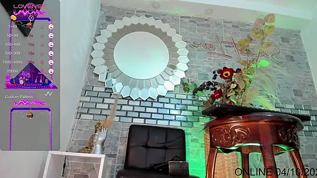 VALERIAQUEENTS online show from October 2025 04:10:01 AM