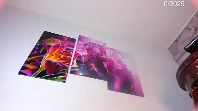 VALERIAQUEENTS online show from October 2025 01:25:02 PM