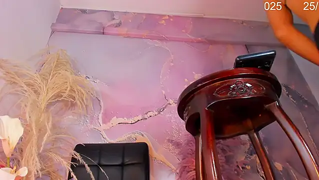 VALERIAQUEENTS online show from October 2025 02:24:01 PM