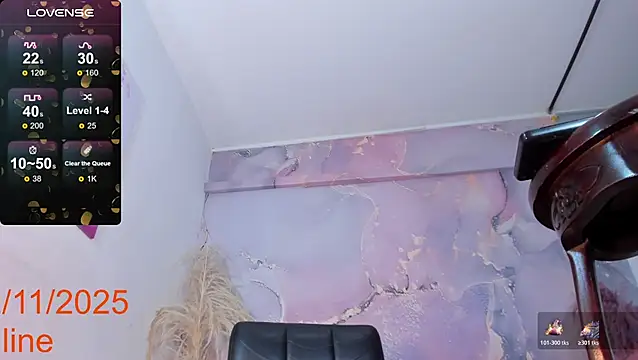 VALERIAQUEENTS online show from November 2025 01:24:01 PM